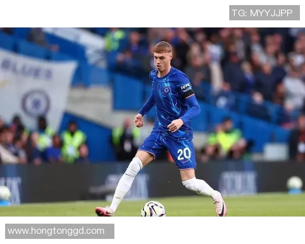 低空飞球的足球明星们如何在绿茵场上创造辉煌成就 低空飞球的足球明星们如何在绿茵场上创造辉煌成就