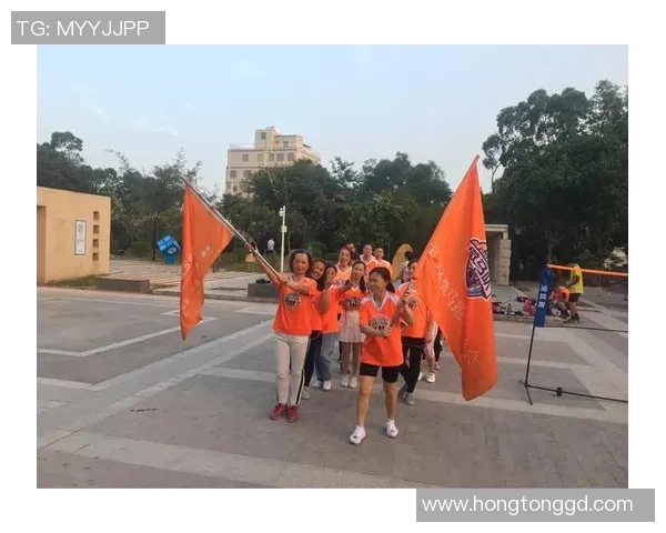 西安羽毛球队的包夹战术解析与深度剖析 西安羽毛球队的包夹战术解析与深度剖析