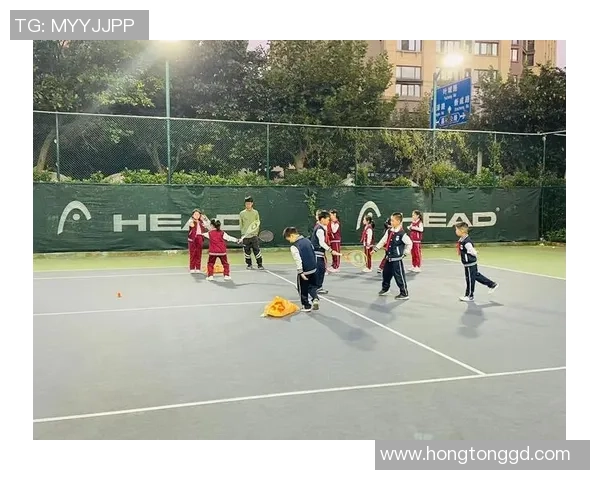 赛后分析:西安网球队与深圳网球队的实力对比与战术探讨 赛后分析:西安网球队与深圳网球队的实力对比与战术探讨